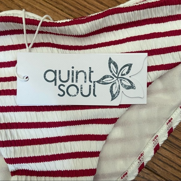 BNWT Quintsoul red & white‎ striped ruched bikini  bottoms in size x-large - Picture 2 of 10